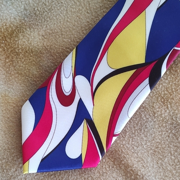 Abstract Retro Silk Tie - Picture 2 of 4